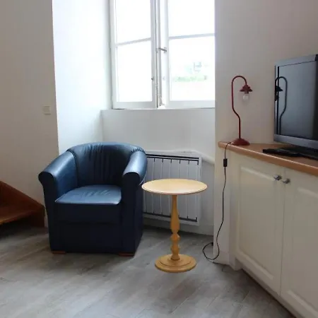 Appartement Rochefort, 2 Pieces, 3 Personnes - Fr-1-246b-43 *